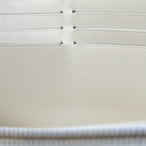 Auth Vuitton Suhali Zippy Zip Around Clutch Wallet in White! - Picture 6 of 10